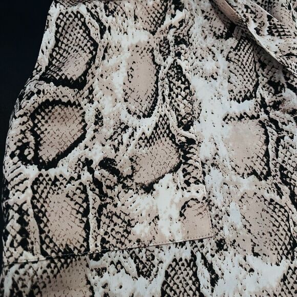 Women's Snakeskin Print Paper Bag Shorts Tie Waist and Side & Back trendy bold - Picture 5 of 9